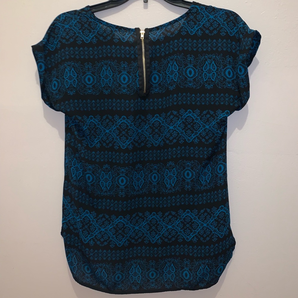 Pink Republic patterned top, Size Small - Picture 3 of 4